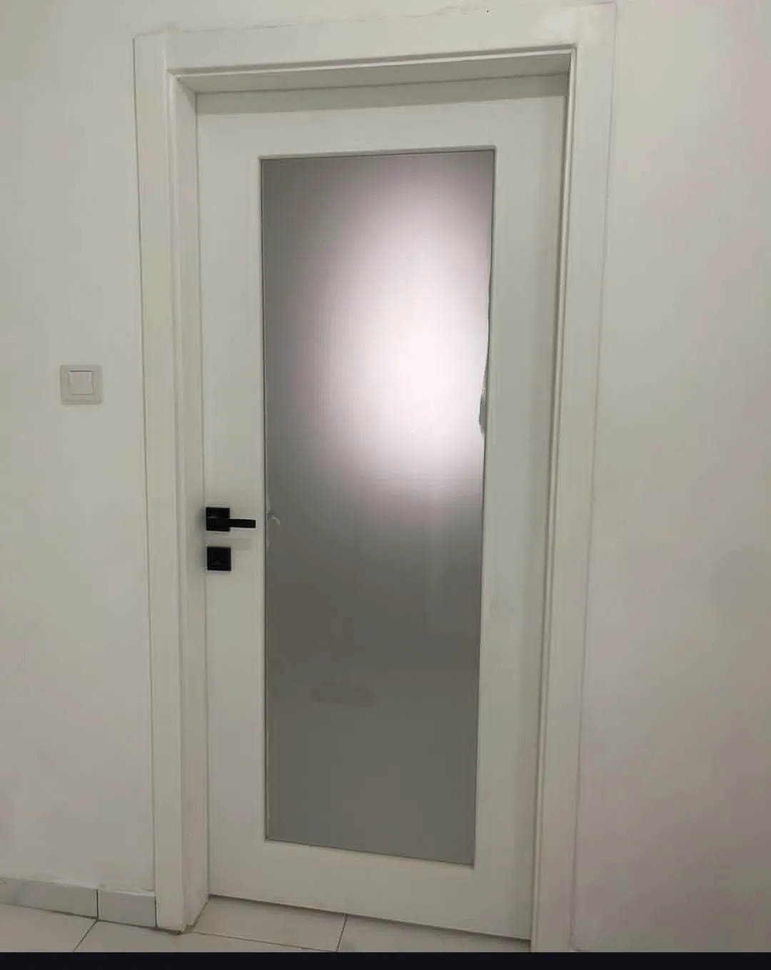Camlı mutfak kapısı