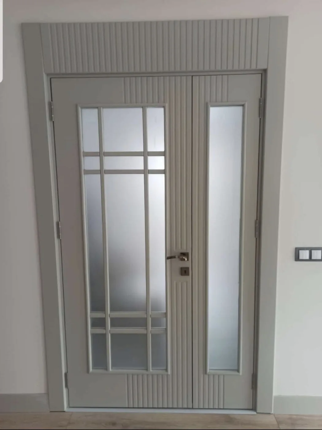 Çift açılır daire kapısı