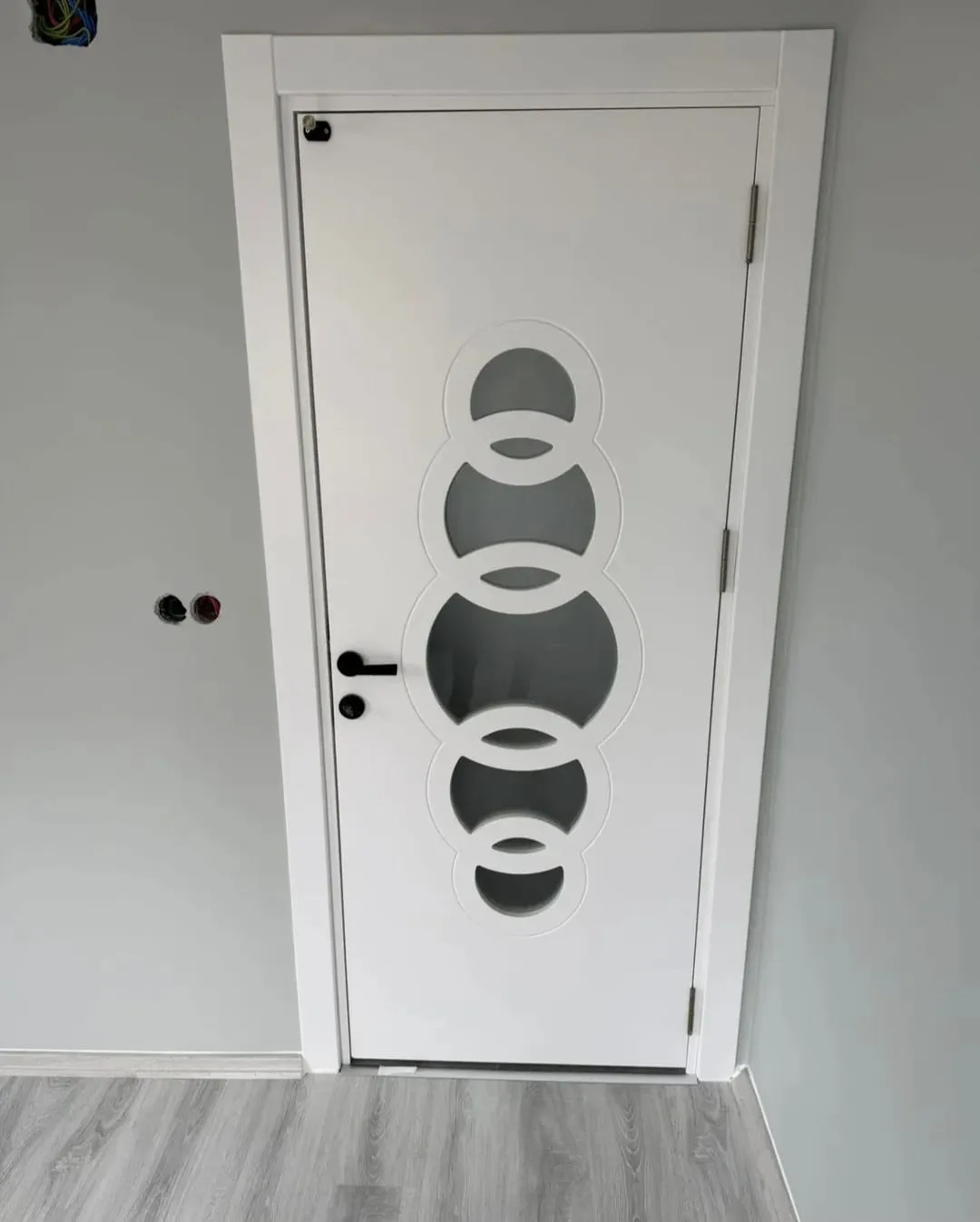 Lüks camlı beyaz renkli oda kapısı
