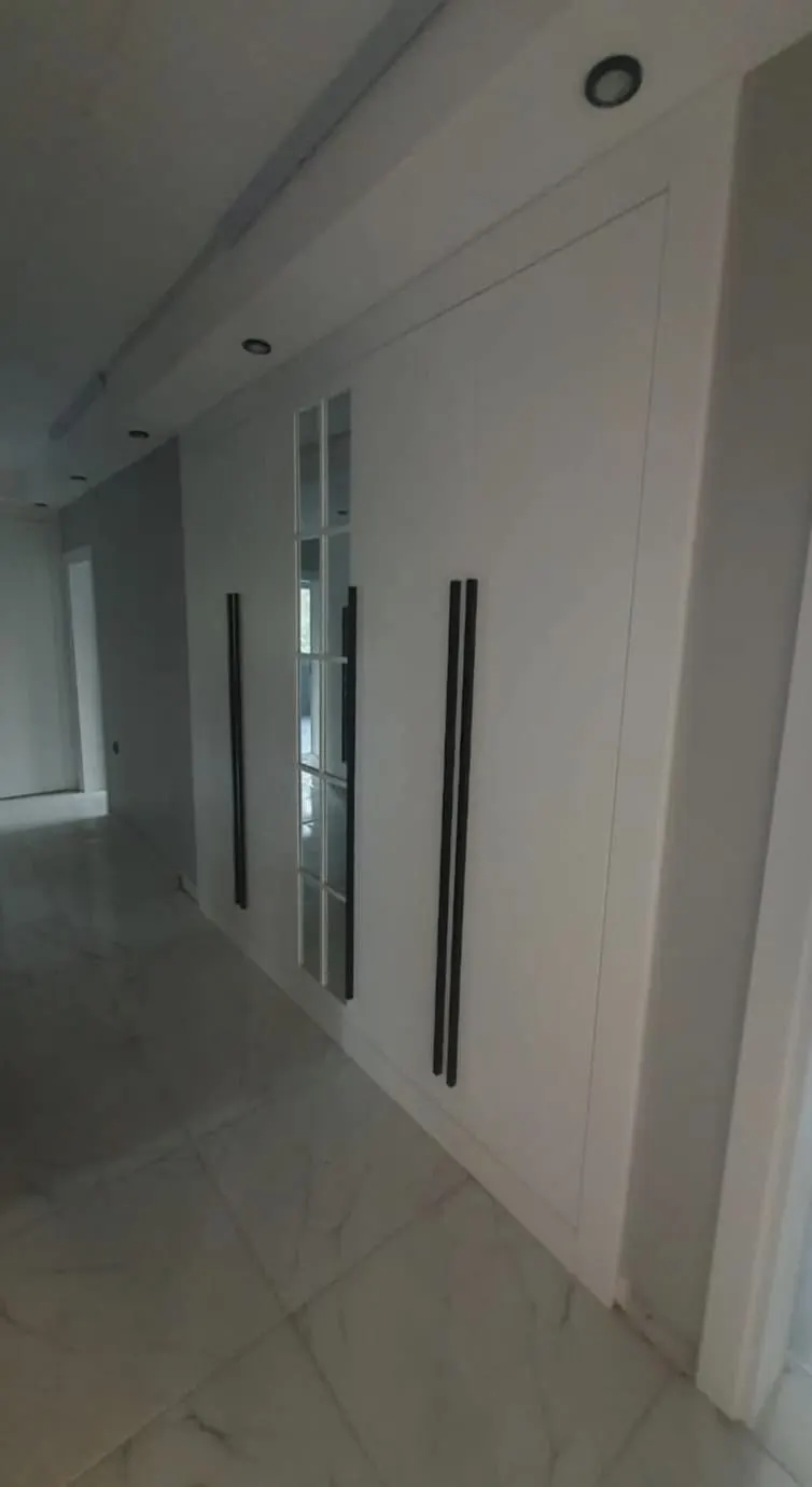 Beyaz gardırop — Emin Kapı Osmaniye