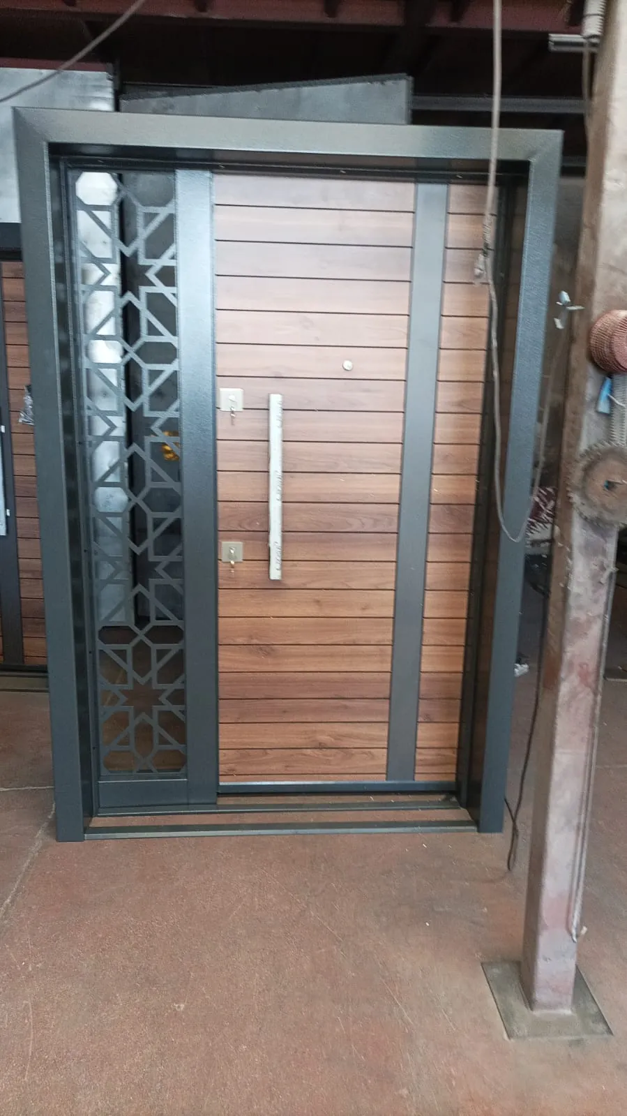 Daire kapısı örneği – Emin Kapı
